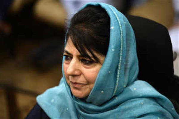 Mehbooba pays rich tributes to martyrs of 1931