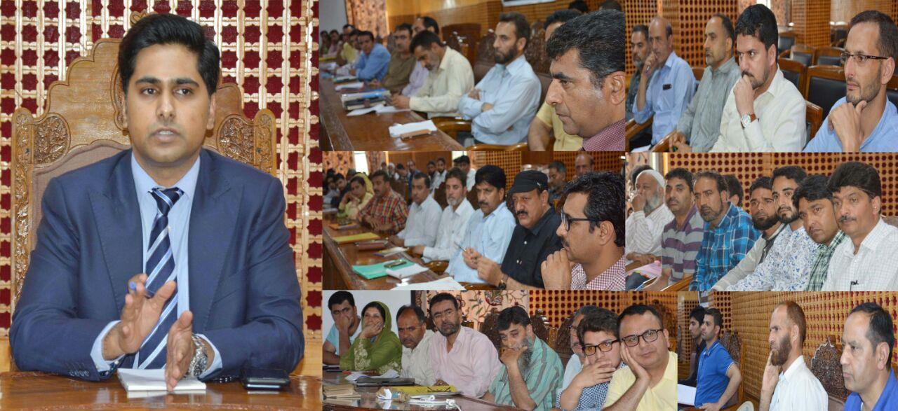 Owais assumes charges as DDC Shopian