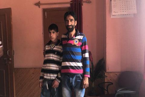 Srinagar police reunites deaf and dumb missing boy with family