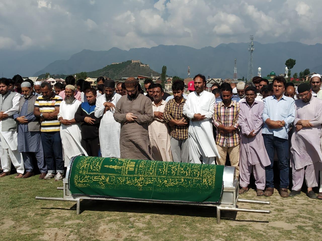 Mirwaiz grieved over demise of Habibullah Khan