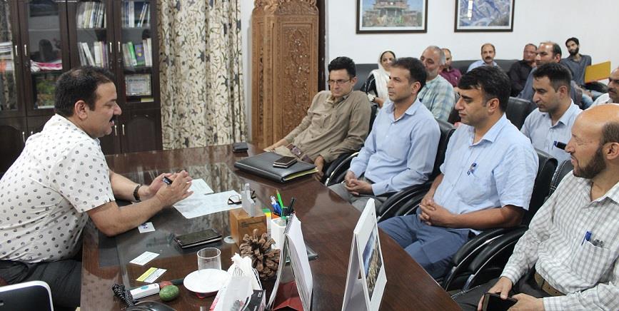Tasaduq Jeelani assumes office as Dir Tourism Kashmir