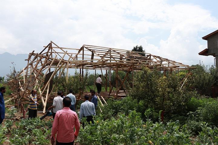 LAWDA demolishes illegally raised wooden hut, plinth