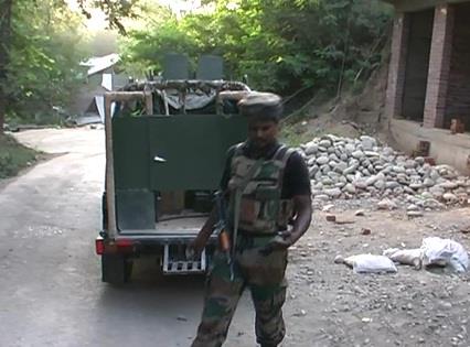 Gunfight breaks out in Handwara