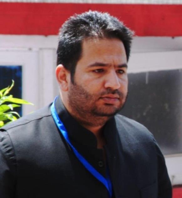 Congress leader praises Rahul for his concern about Bashir’s health
