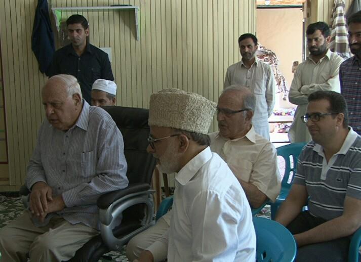 Dr. Farooq visits Haji Mian Bashir at Kangan