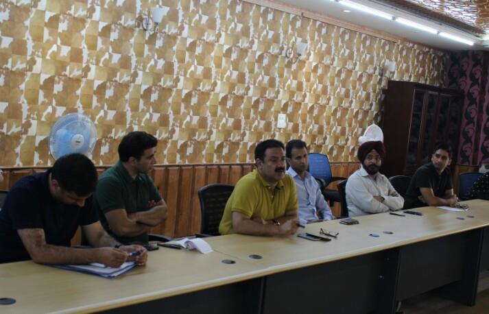 Tasaduq Jeelani holds meeting with employees