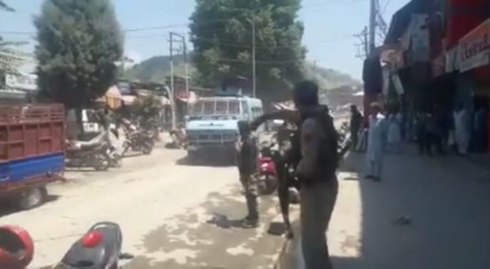 Two injured in Anantnag grenade attack