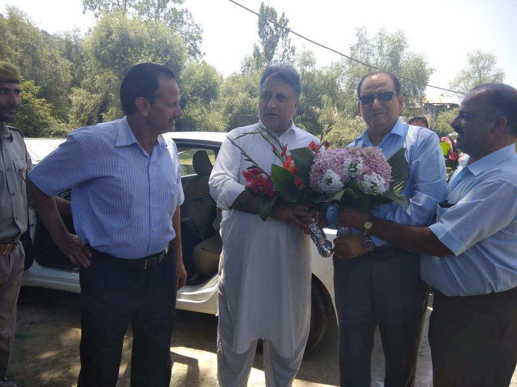 Samoon tours Anantnag, inaugurates hatchery houses, veterinary hospital