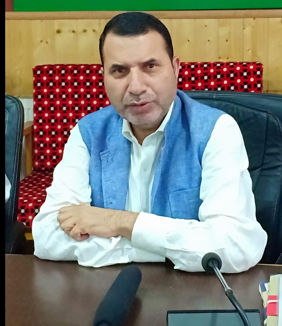 Farooq Shah visits Engineering Complex Rajbagh