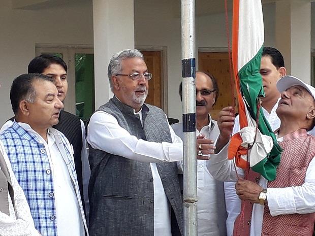 Congress unfurls Tricolur at Party Headquarters