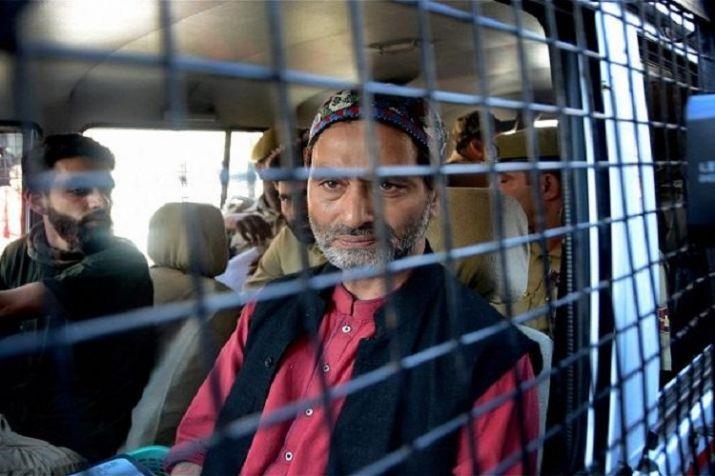 Ahead of I-day function, Malik, others arrested