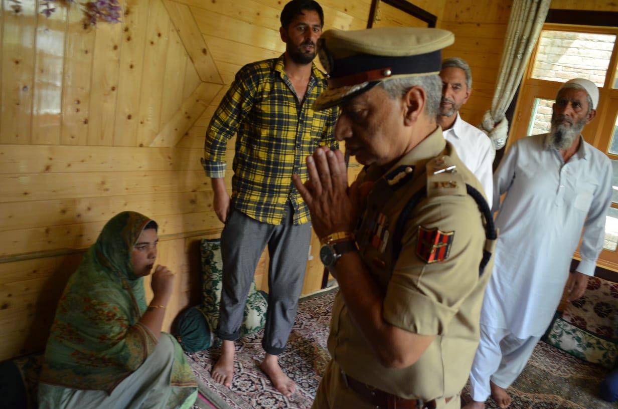 DGP visits Inspr. Mohd. Ashraf's family at Pulwama