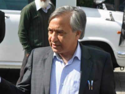Tarigami leaves for Delhi to attend Article 35-A hearing in SC
