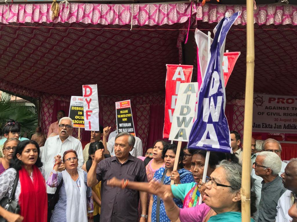 Tarigami participates in protest march at Jantar Mantar Delhi