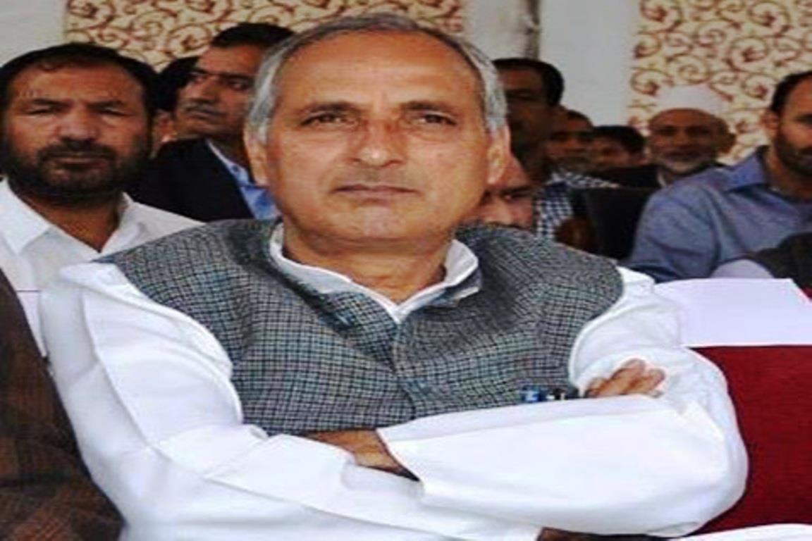 Veeri asks JK Govt to put up concerted legal defence in Art 35-A