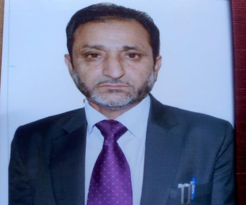 Lecturers Forum felicitates Zahoor Banday OSD with DSEK on superannuation