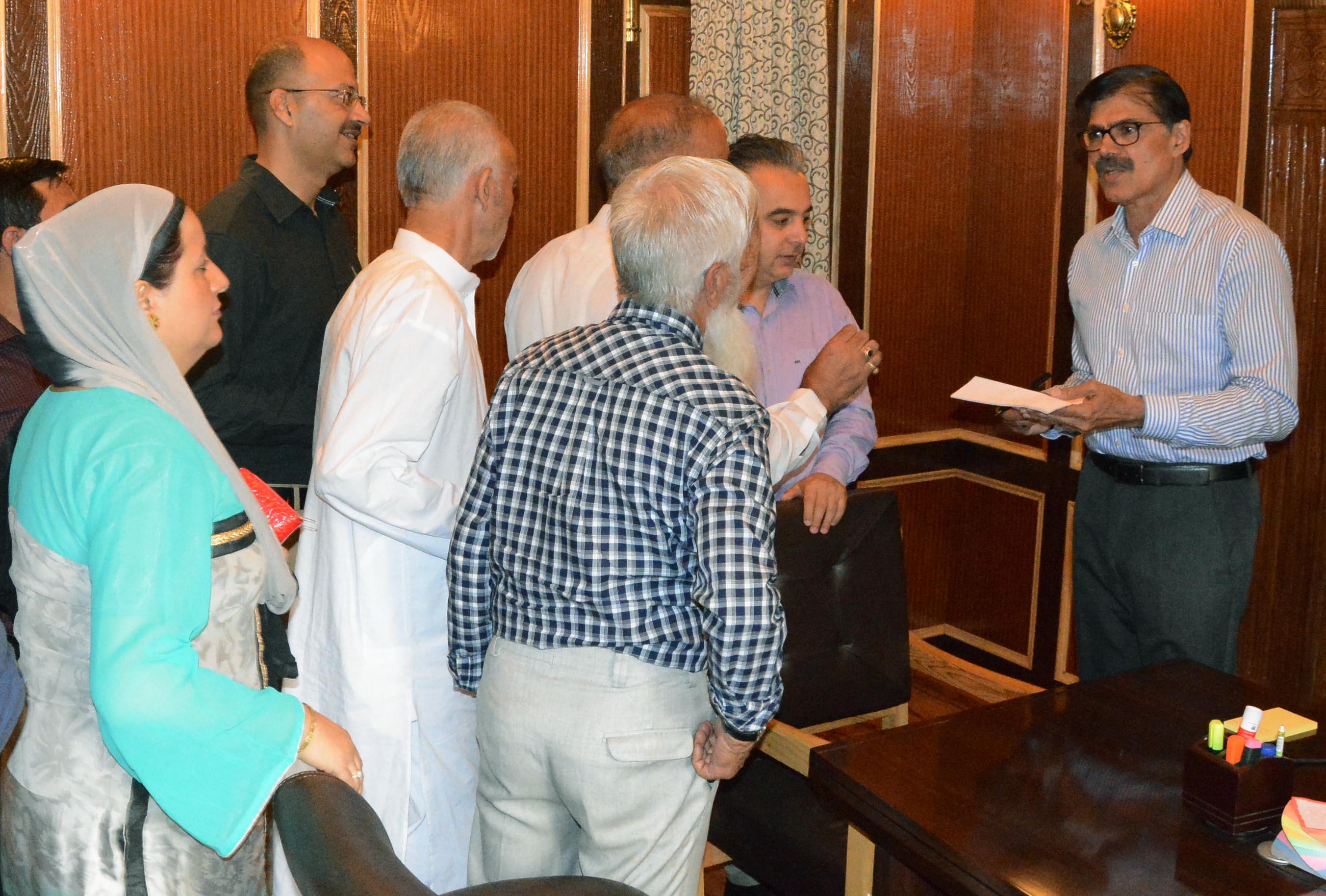Advisor Kumar listens to public grievances at Srinagar