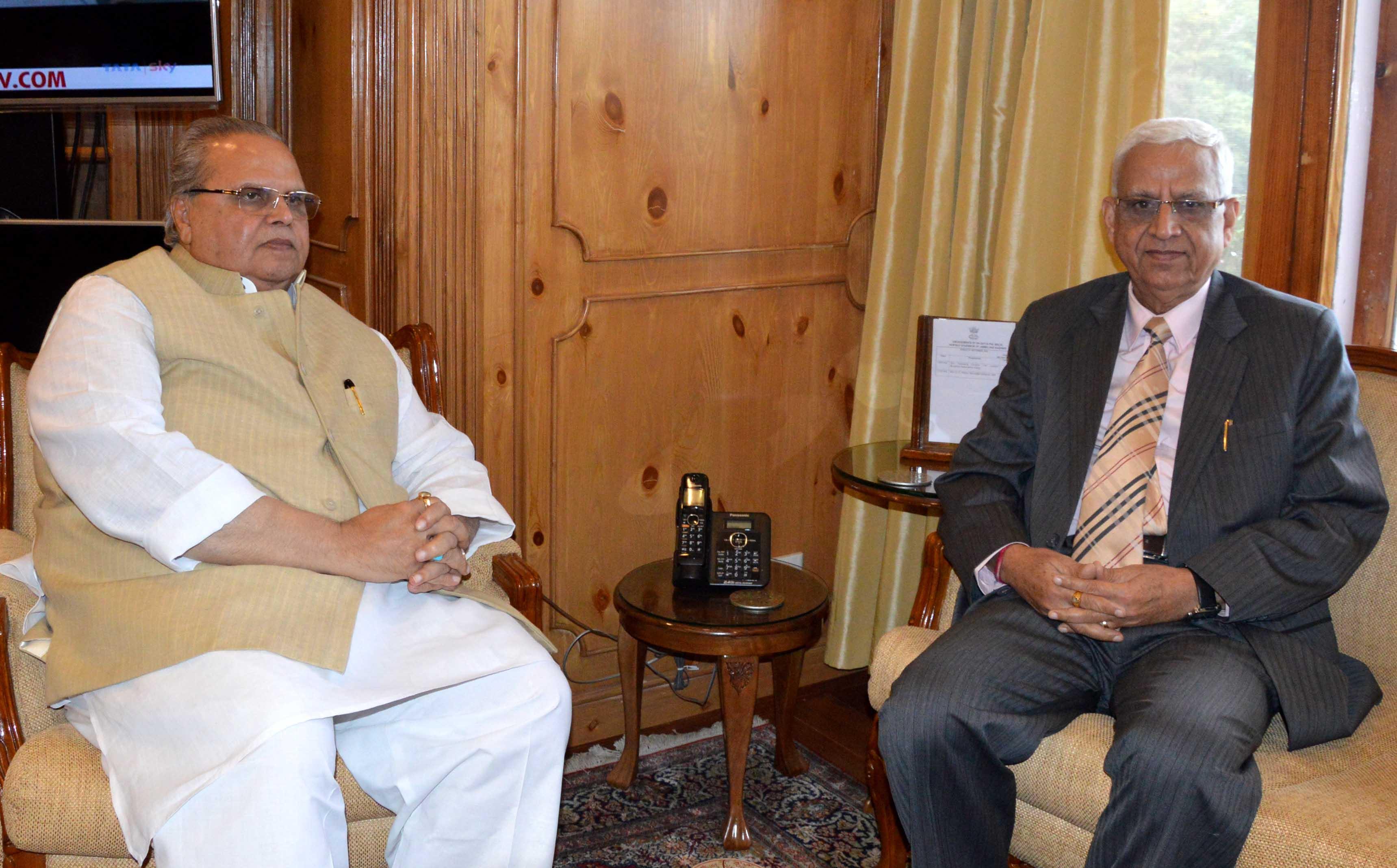 Advocate General briefs Governor