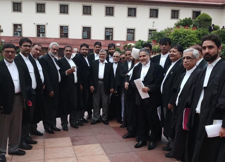 JKHCBA condemns arrest of Gautam Nawlekha, others