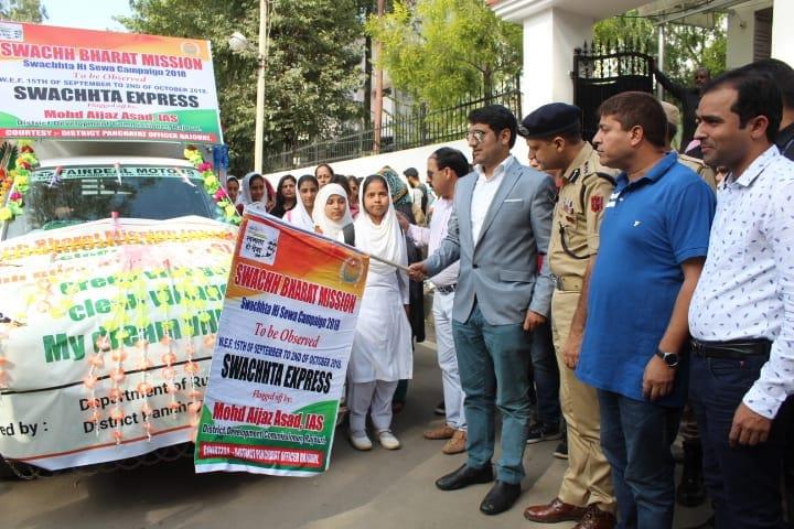 DDC Rajouri flagged off Swachhta van