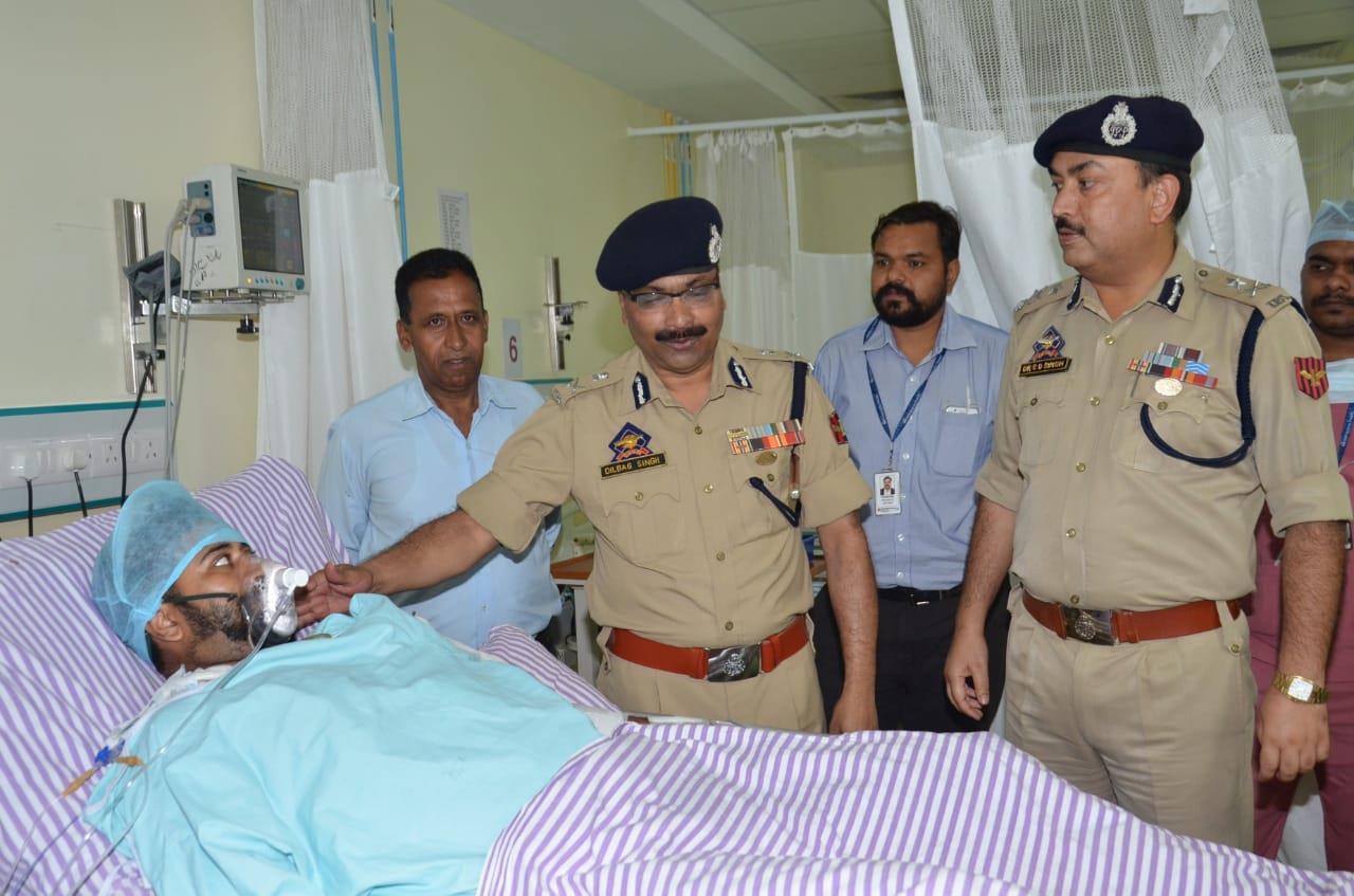 DGP visits Kakriyal, enquires about welfare of injured officers, jawans at SMVD Narayana Hospital