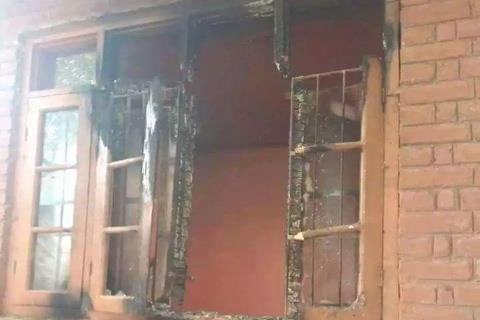 Unknown persons set ablaze Panchayat ghar in Tral