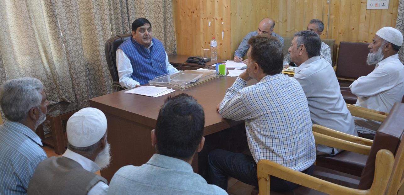 Redress public grievances with sense of urgency: Vyas to Govt Deptts