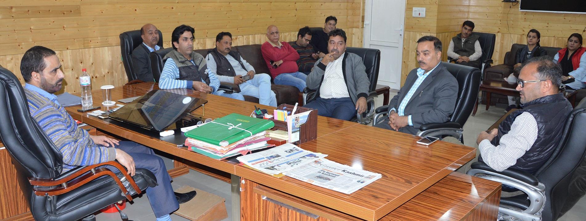 JK Editors Forum delegation calls on Director Information