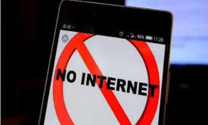 Students angry with internet snapping