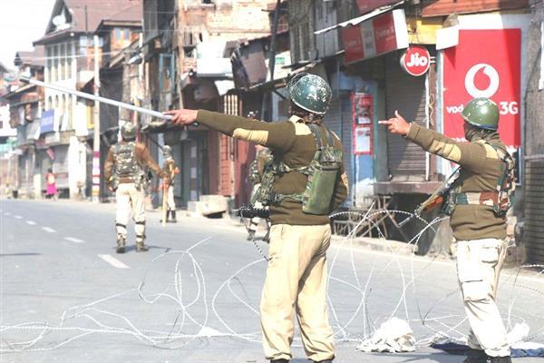 Restrictions continue in old Srinagar parts for third consecutive day