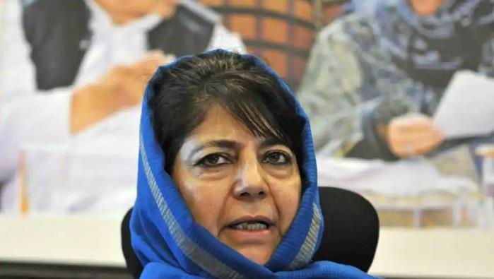 Mehbooba Mufti chairs meeting of Uri constituency