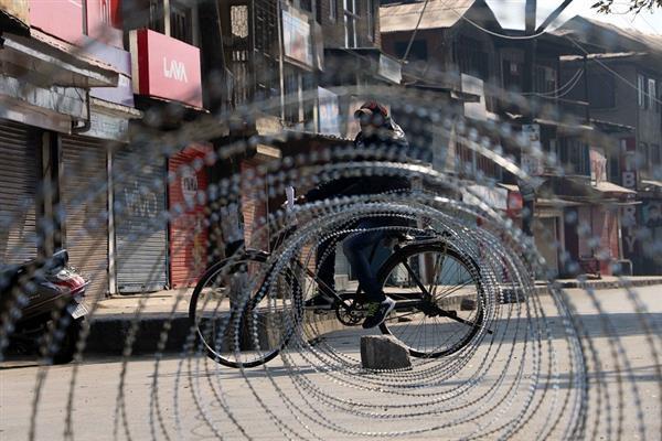 Lal Chowk sealed to thwart attempts of protest march on JRL call