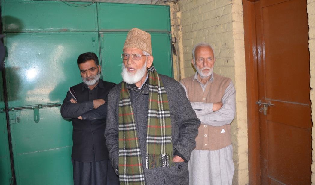Geelani barred from leading protest against Kulgam killings