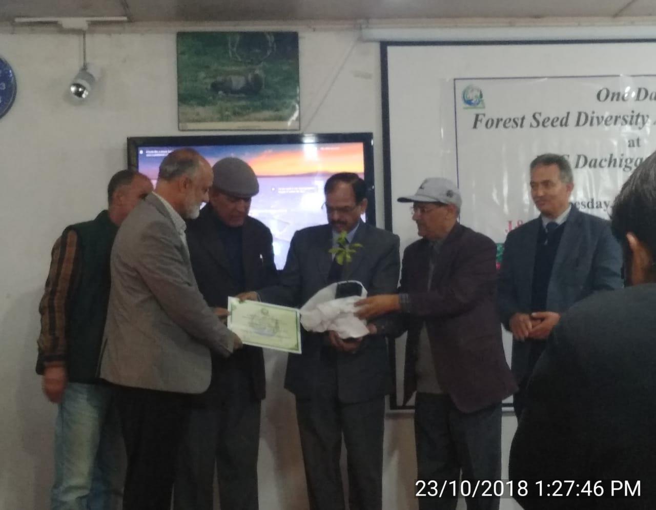 Seed diversity event held by SFRI at Dachigam