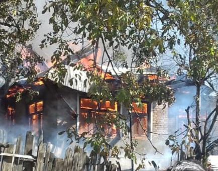 Massive fire damages three residential houses in Karnah