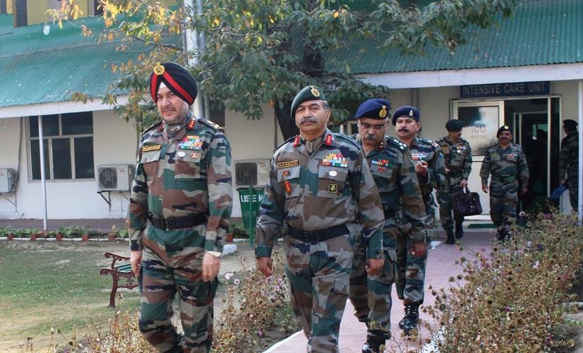 Northern army commander reviews security in valley