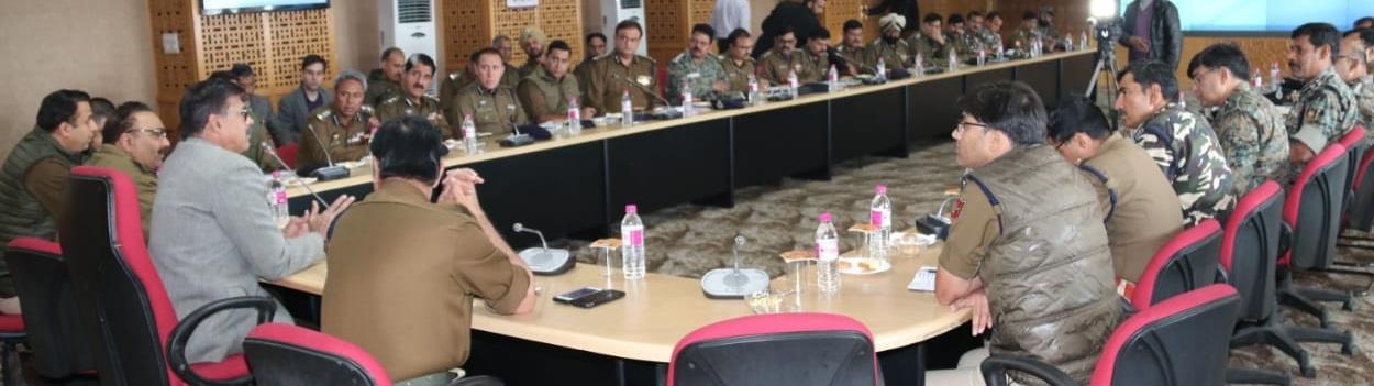 Advisor Kumar visits PHQ Srinagar