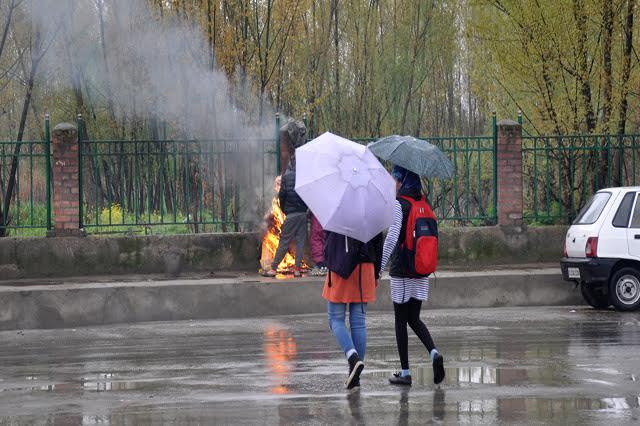 Light to moderate rains in next 36 hours: Sonam Lotus