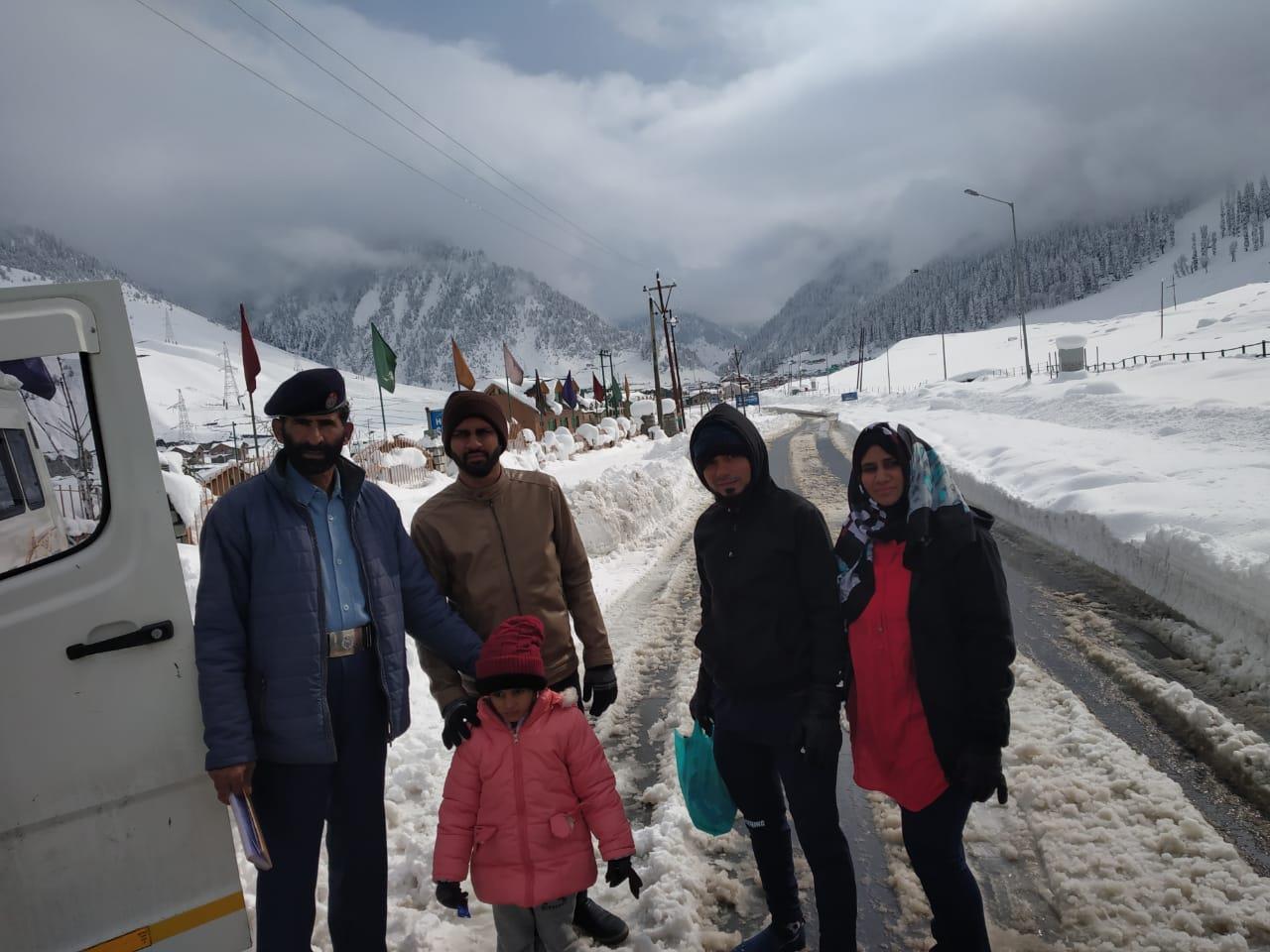 Tourism deptt assists stranded tourists