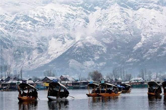 Night temperature drops below freezing points across Kashmir