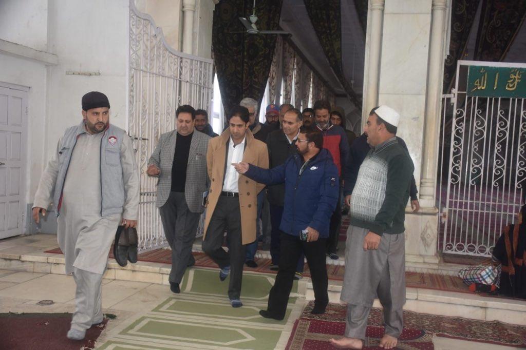 Matoo visits city areas, shrines