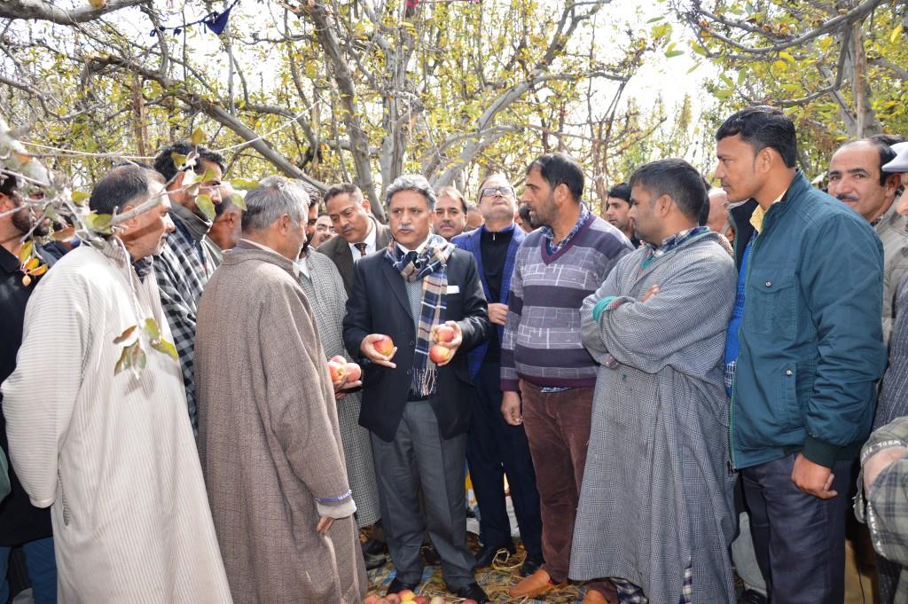 Advisor Ganai takes stock of post-snowfall situation in Anantnag