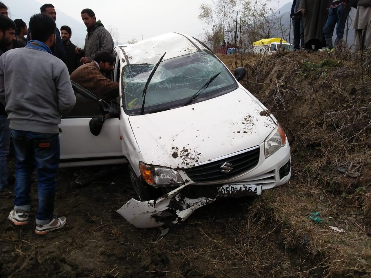 Youth injured in road accident at Sheeri Baramulla