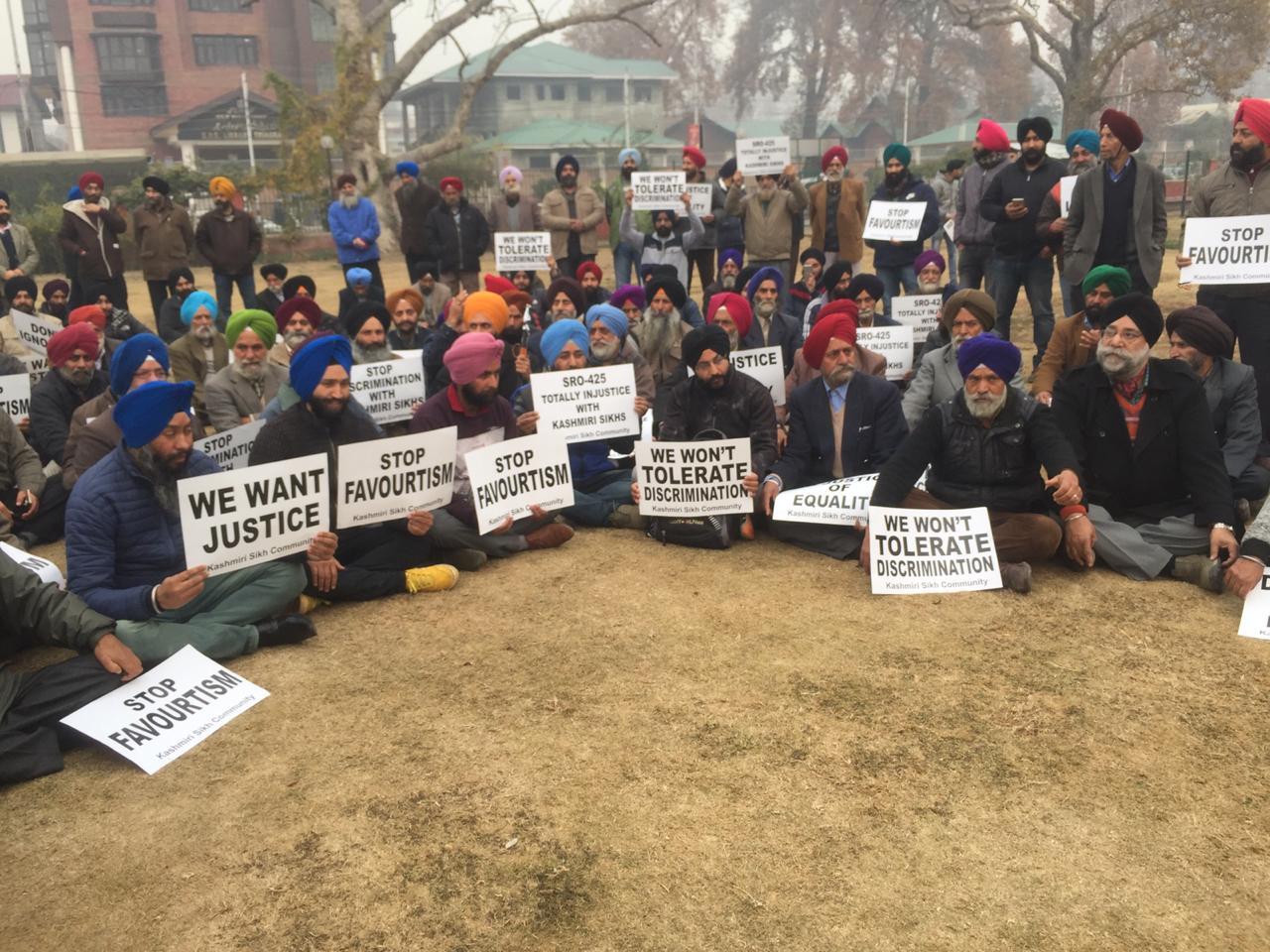 Sikhs protest, demand abrogation of SRO-425