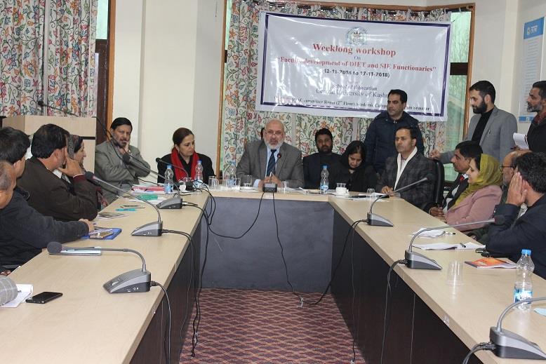 Workshop on ‘faculty dev for SIE, DIET functionaries’ culminates at CUK