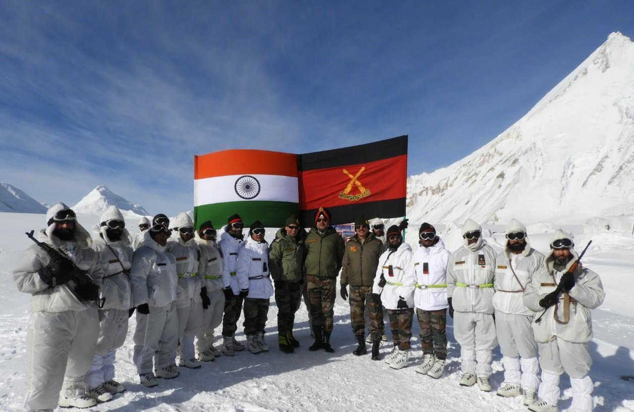 Northern army commander visits Siachen Warriors