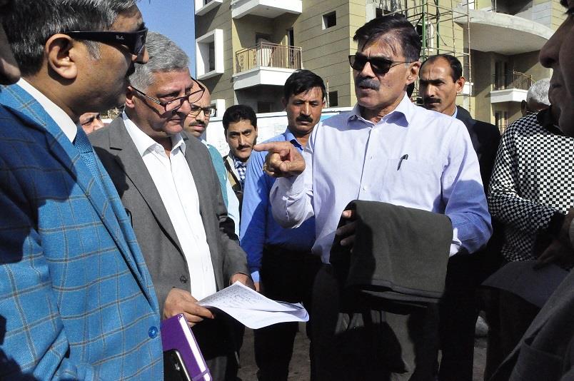 Advisor Kumar visits Central Jail Kote Bhalwal, reviews jail management with authorities