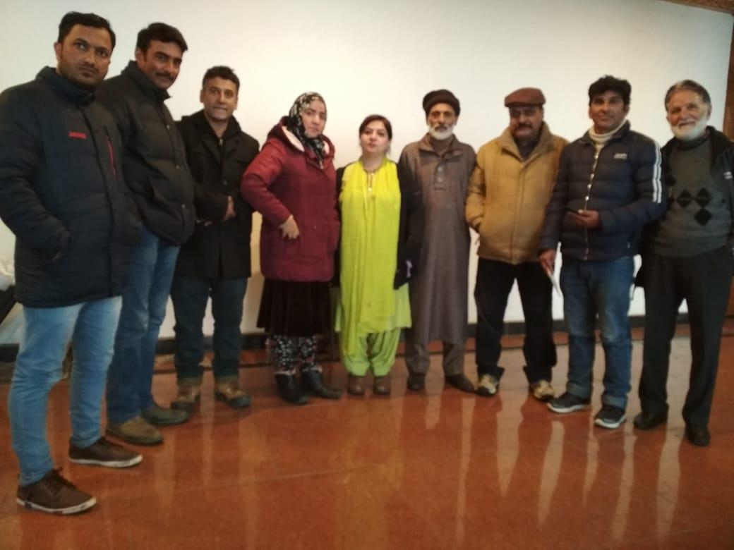 Artists return awards to Cultural Academy