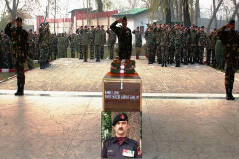 Army pays floral tribute to soldier slain in Shopian gunfight