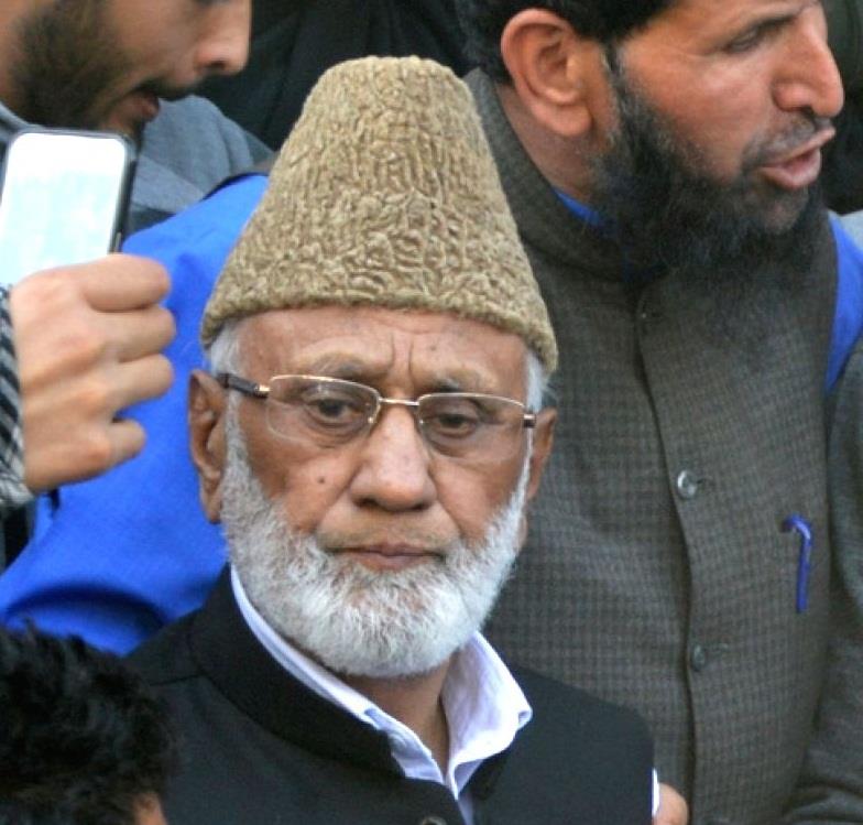 Sehrai pays tribute to slain Kulgam Tral militants